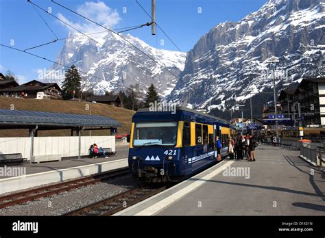 Swiss trains in the station, Grindelwald ski resort, Swiss Alps ...