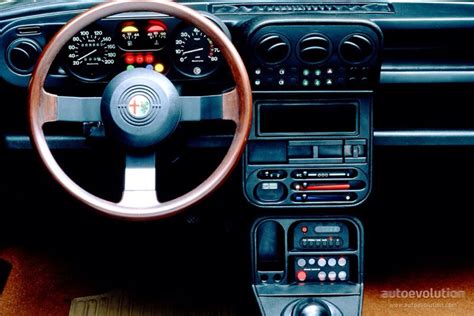 Alfa Romeo 33 interior | Alfa romeo, Autos y Coches