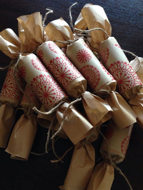 Pin by Sarah Lawrence on Christmas fun | Homemade christmas crackers ...