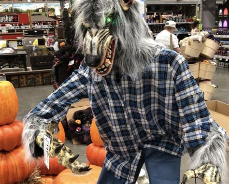 2018 Lowe’s Werewolf Greeter Animatronic Review – AnimatronicHalloween.com