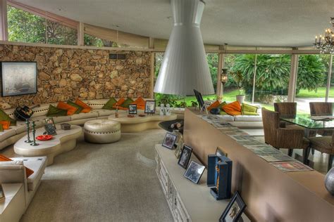 Elvis Presley’s Palm Springs honeymoon home back on market - Los Angeles Times