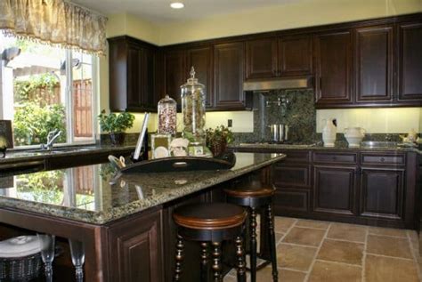 Green Granite Countertops (Colors & Styles)