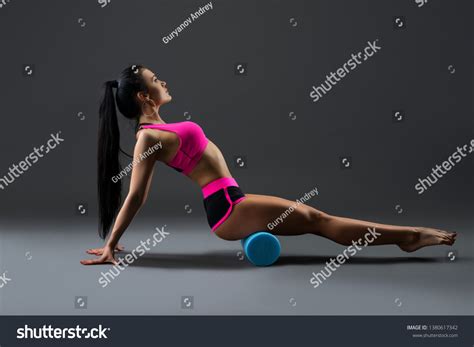 Beautiful Fitness Model Pink Sportwear Doing Stock Photo 1380617342 ...