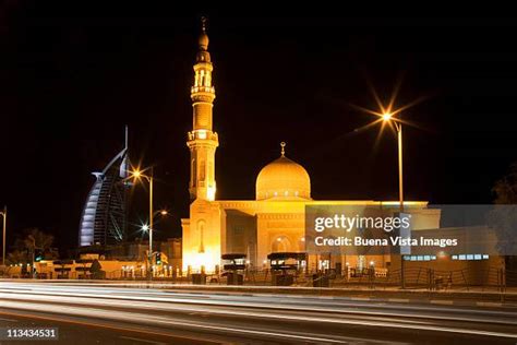 34 Jumeirah Mosque Night Stock Photos, High-Res Pictures, and Images ...