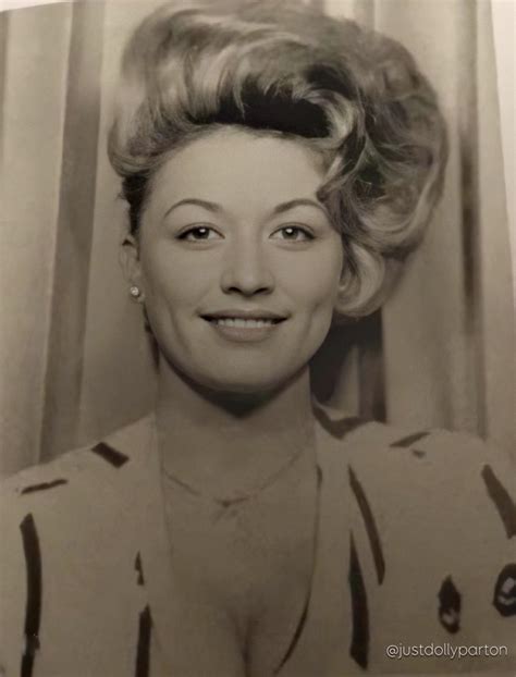 Dolly Parton in the late 60’s. : r/OldSchoolCool