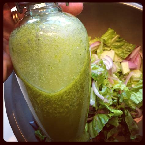 Basil + olive oil + lemon juice. The perfect dressing salad Basil Olive ...