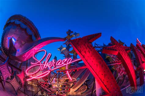 Las Vegas amazing Neon Museum boneyard - ShootPlanet