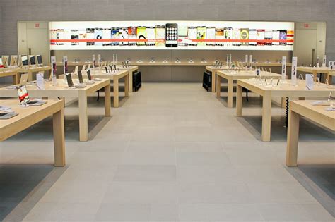 New Manhattan Apple store on the Upper West Side--photos - CNET