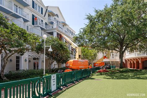 Exterior refurbishment of Disney's BoardWalk Inn continues at Walt Disney World