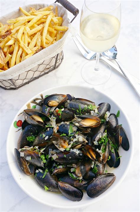 Easy Moules Frites: Four-Ingredient Supper - Forks and Folly