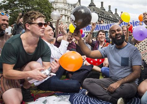 How dangerous is laughing gas? The history of the drug and its risks ...