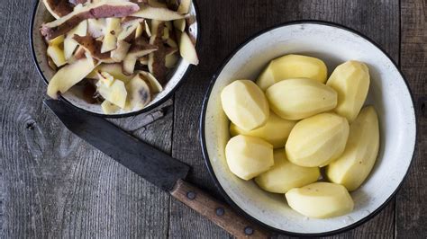 How to Peel Potatoes Without a Peeler | Peeling potatoes, Food, Coconut health benefits