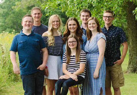 McCaughey Septuplets Celebrate Their 21st Birthday