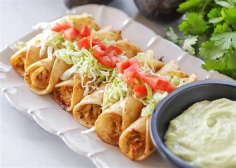 Easy Chicken Flautas Recipe {+VIDEO} | Lil' Luna