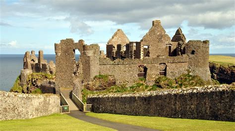 Dunluce Castle / House Greyjoy | Game of Thrones Location