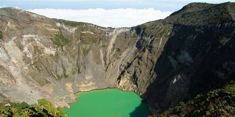 Volcán Irazu, the uncontrollable power of the earth in Costa Rica