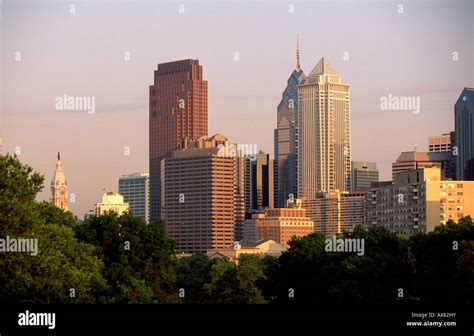 The skyline of Philadelphia at sunset Stock Photo - Alamy