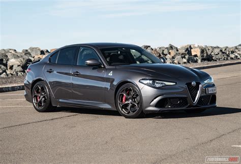 2018 Alfa Romeo Giulia Quadrifoglio review (video) - PerformanceDrive