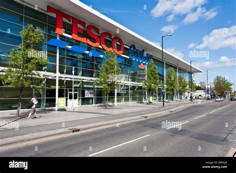 Exterior of Tesco Extra supermarket in Slough, Berkshire, England, GB ...