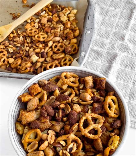 Vegan and Gluten Free Savory Snack Mix - Naturally Being Nat