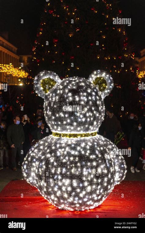 France, Somme, Amiens, Christmas market Stock Photo - Alamy