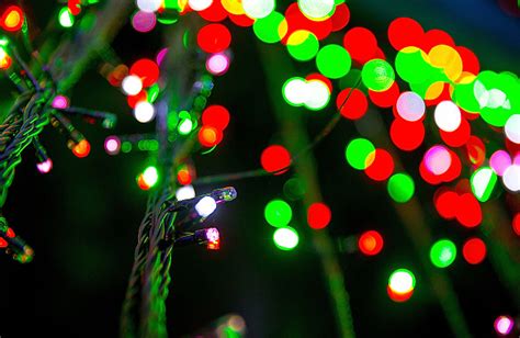 Christmas Lights Gaffe has Internet Howling [Video]