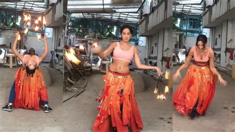 NORA FATEHI || SAKI SAKI DANCE PRACTICE WITH FIRE STICKS #HOTDANCING # ...