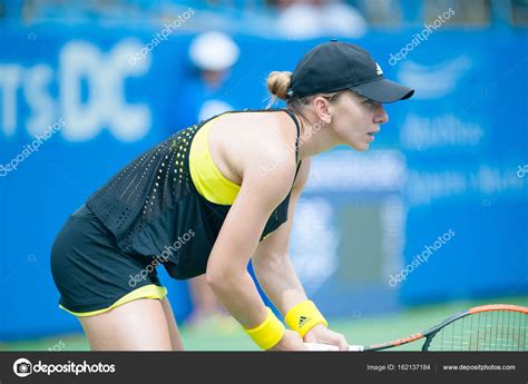 Professional Tennis Player Simona Halep – Stock Editorial Photo © renaschild #162137184