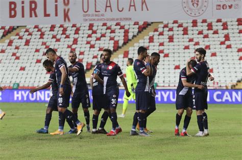 Several players on Turkey's Antalyaspor test positive for COVID-19 | Daily Sabah