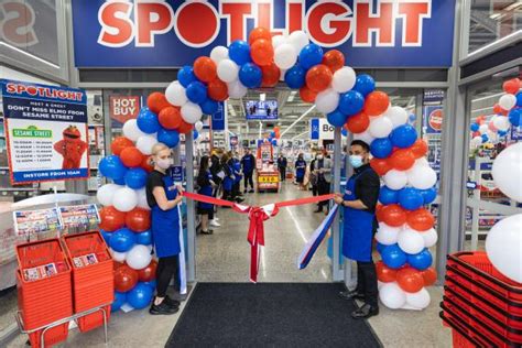 New spotlight store opens in Burnside | Brimbank & North West