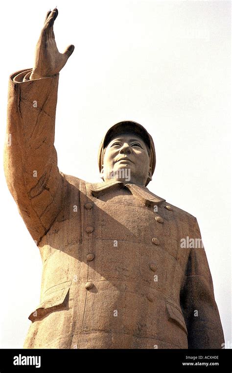 A statue of Chairman Mao Stock Photo - Alamy