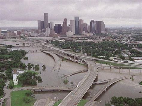 US: Torrential rain causes flash flooding in Houston -- Earth Changes ...