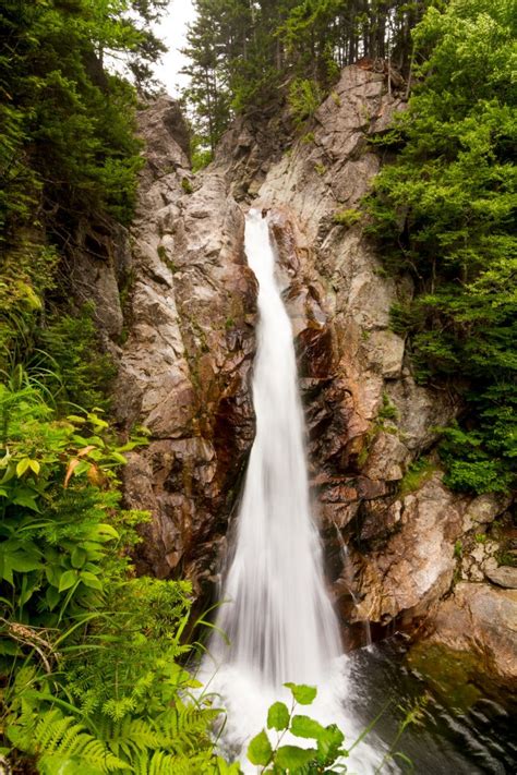 Waterfall Hikes: The Best Hiking Trails with Waterfalls