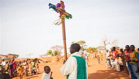 Tradiciones De La República Centroafricana. Creencias, Fiestas, Costumbres, Vestimenta ...