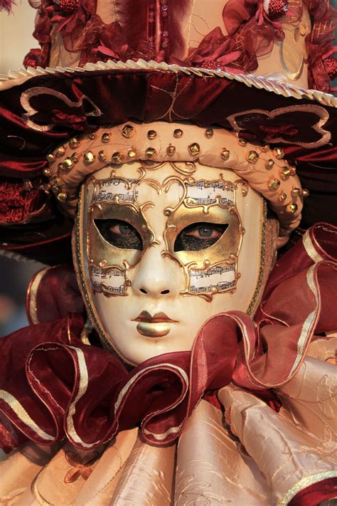Carnival in Venice - photo taken by BradJill Venetian Carnival Masks, Carnival Of Venice ...