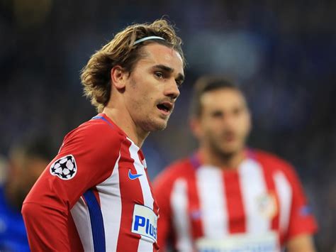 Antoine Griezmann Hair, antoine griezmann hairstyle bleached hair best football player haircut ...