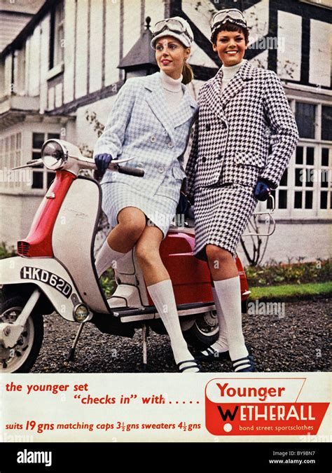 1960s fashion hi-res stock photography and images - Alamy