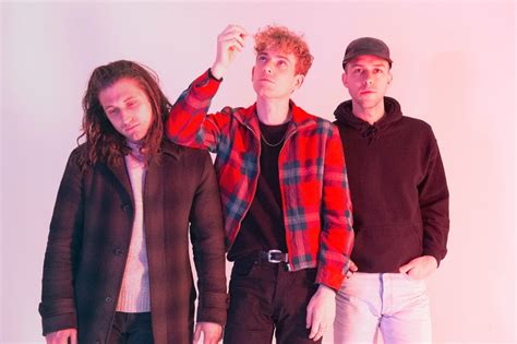 COIN Interview: Band Talks ‘Growing Pains’ & Next Album – Hollywood Life