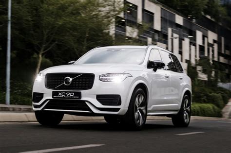 Volvo’s most powerful XC90 ever has arrived in SA…and it’s a hybrid ...