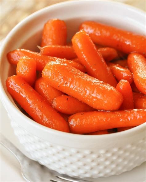 Brown Sugar Glazed Carrots Recipe (+VIDEO) | Lil' Luna