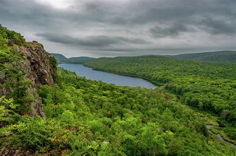 Lake Of The Clouds Photograph by Gary McCormick - Fine Art America