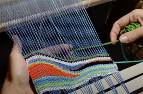 Free Style Tapestry Weaving on a Rigid Heddle Loom