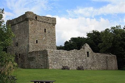 Loch Leven Castle and Mary Queen of Scots blog