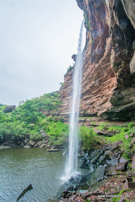 Damoh Waterfall, Jakha