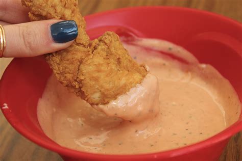 How to Make Raising Cane's Sauce with Only 5 Ingredients