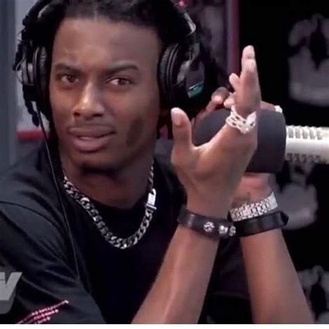 Yo anybody got the other pic of Carti at this interview? He was looking ...