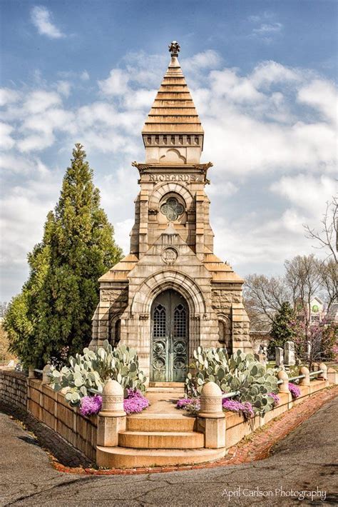 Visiting Historic Oakland Cemetery: Atlanta, Georgia - Travel Through ...