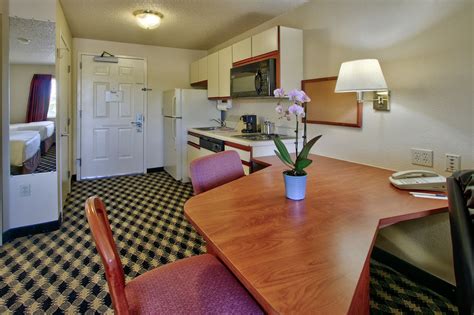 Discount Coupon for MCM Elegante Suites in Colorado Springs, Colorado - Save Money!