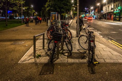 GALWAY AT NIGHT | THE STREETS OF GALWAY