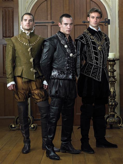 Henry Cavill on "The Tudors" season 1 promo shots | Tudor costumes, Tudor fashion, Elizabethan ...